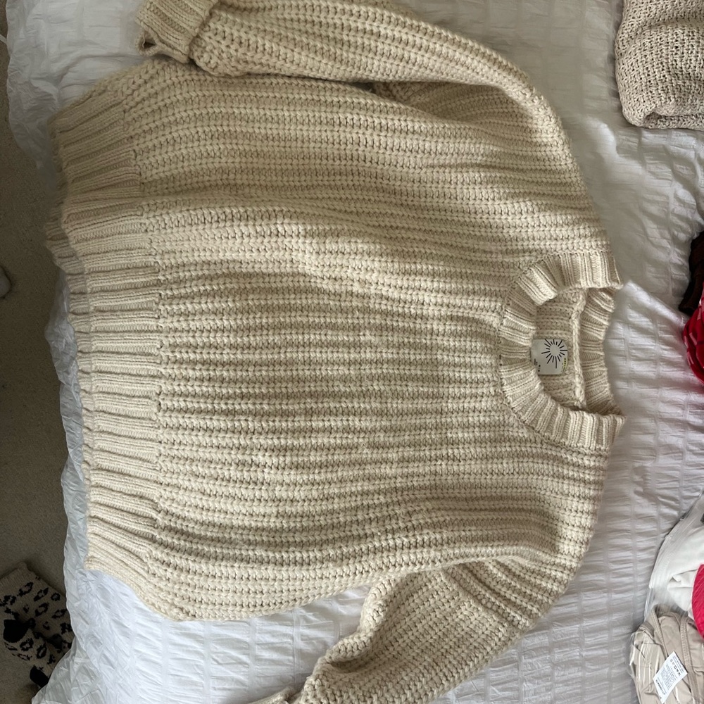 Aerie Cream Crew Neck Sweater with Ribbed Texture